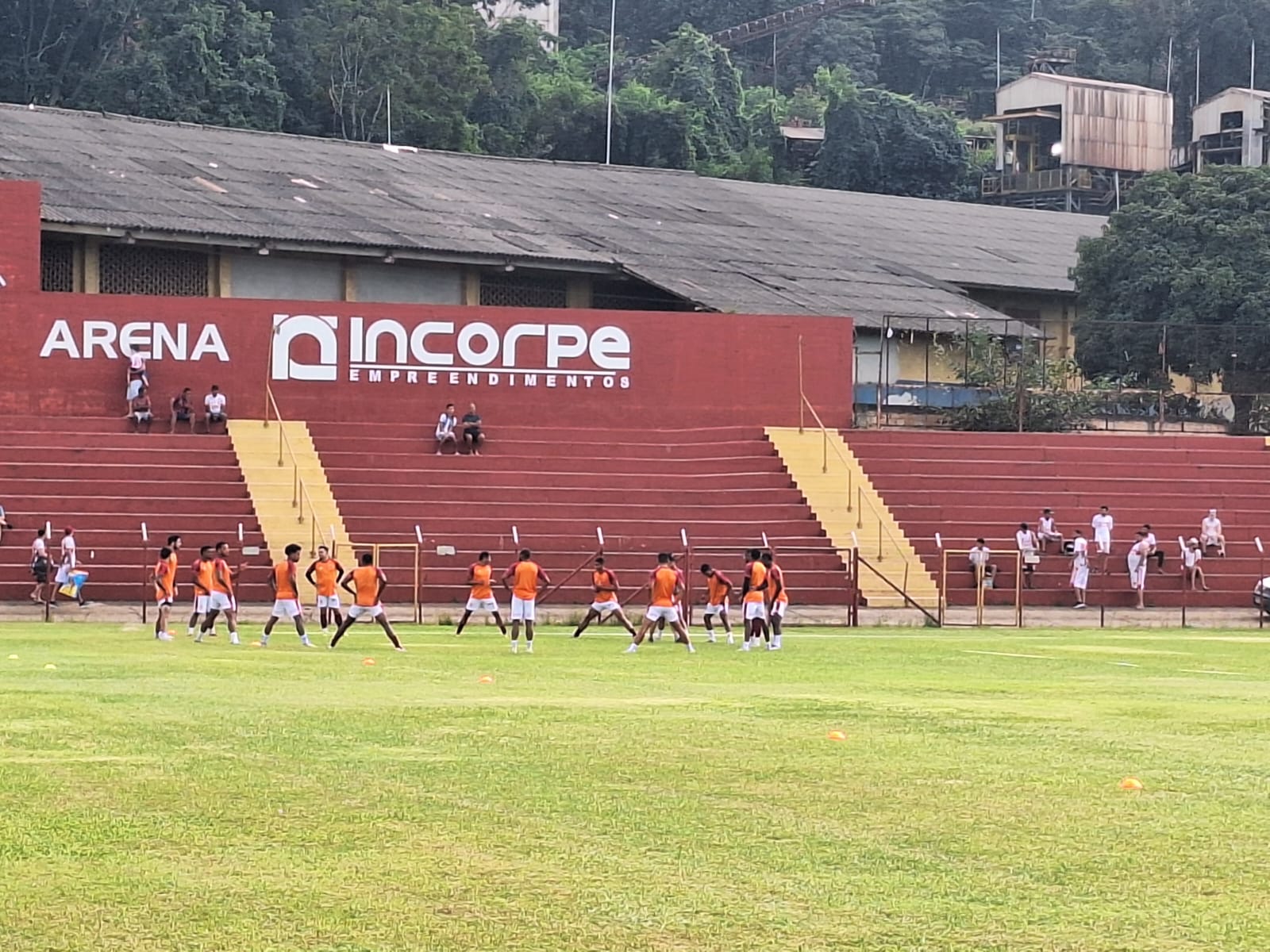 Em treino aberto, técnico Paulinho Guará projeta temporada positiva para o Valério