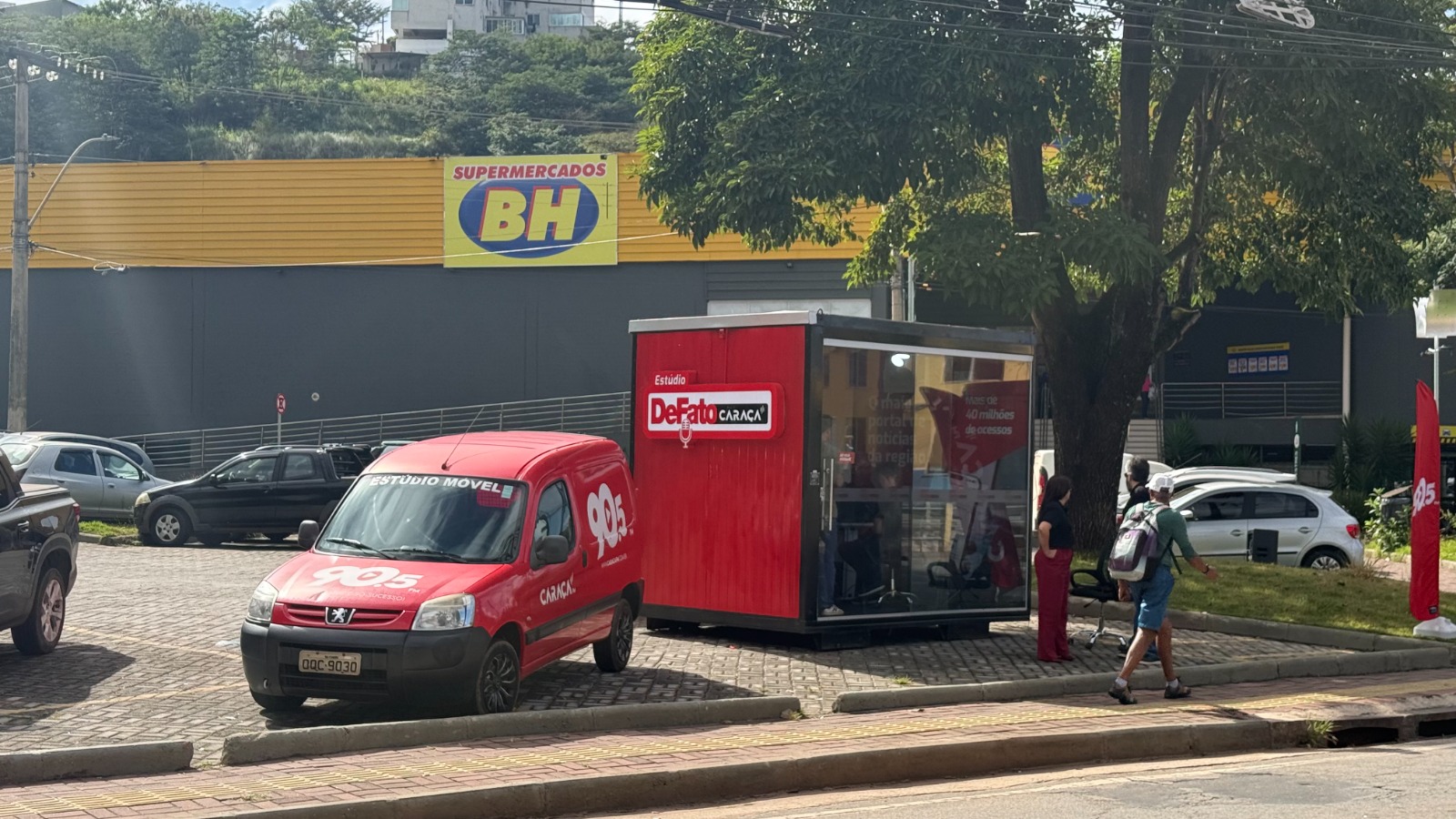 Estúdio DeFato Caraça chega ao Centro de Itabira com jornalismo ao vivo nesta quarta-feira
