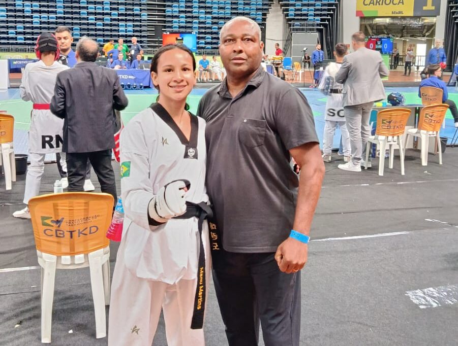 Atletas de Itabira disputam Pan-Americano Open de Taekwondo no Rio de Janeiro