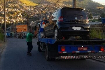 João Monlevade: Polícia Militar remove veículo com licenciamento atrasado desde 2019