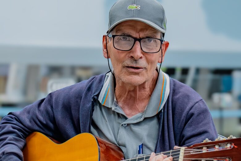 Itabirano Paulo Lúcio Andrade é homenageado em edição de três anos da Hora da Poesia