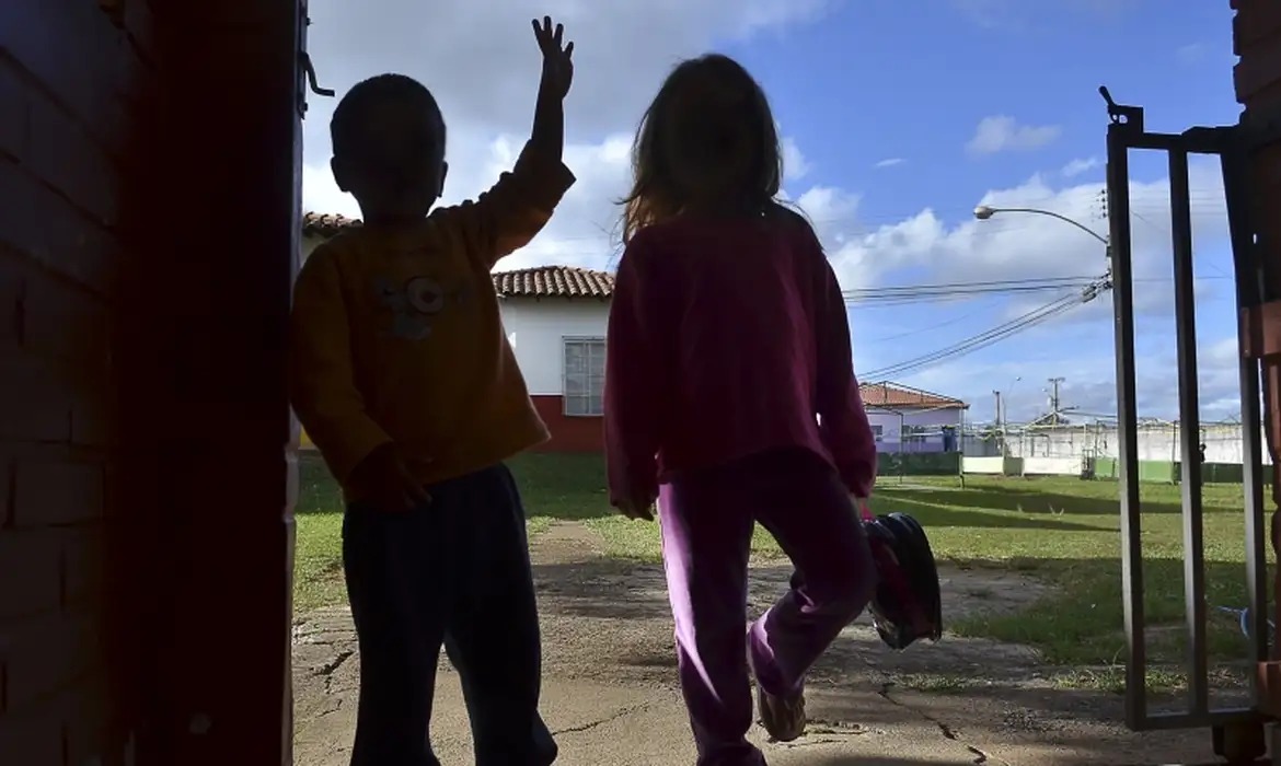 “Prioridade absoluta”: enfrentamento à violência sexual contra crianças e adolescentes mobiliza rede de proteção em Itabira