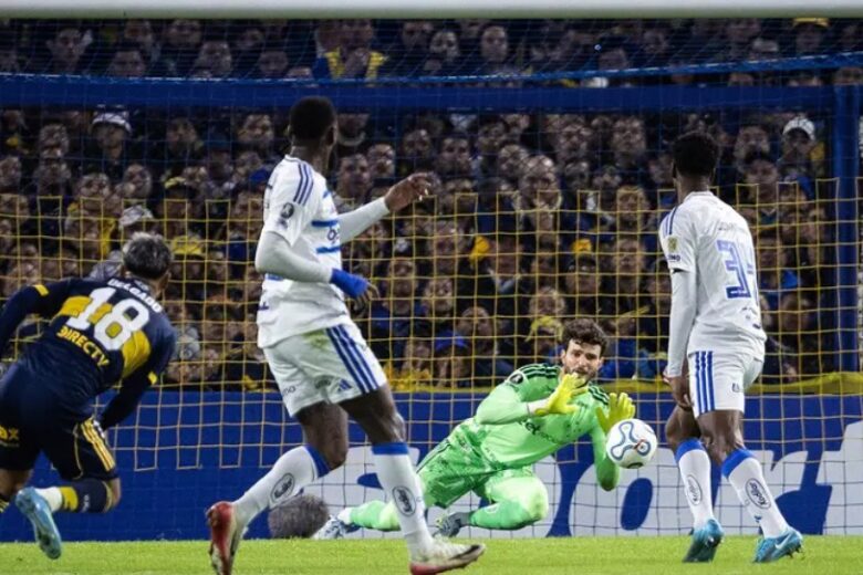 Cruzeiro empata com Boca Juniors na Bombonera e mantém liderança do Grupo D da Libertadores