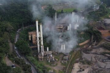 Manifestação de metalúrgicos contra escala de trabalho na ArcelorMittal provoca congestionamento em João Monlevade
