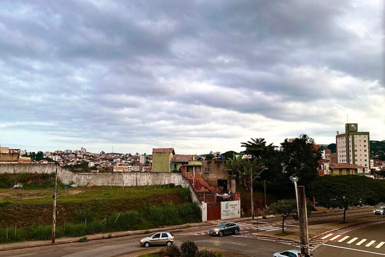 Massa de ar frio perde força e temperaturas sobem gradualmente em Minas Gerais