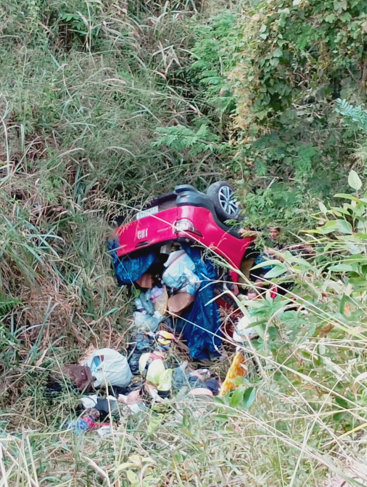 Capotamento na BR-381 mobiliza equipes de resgate em Bela Vista de Minas