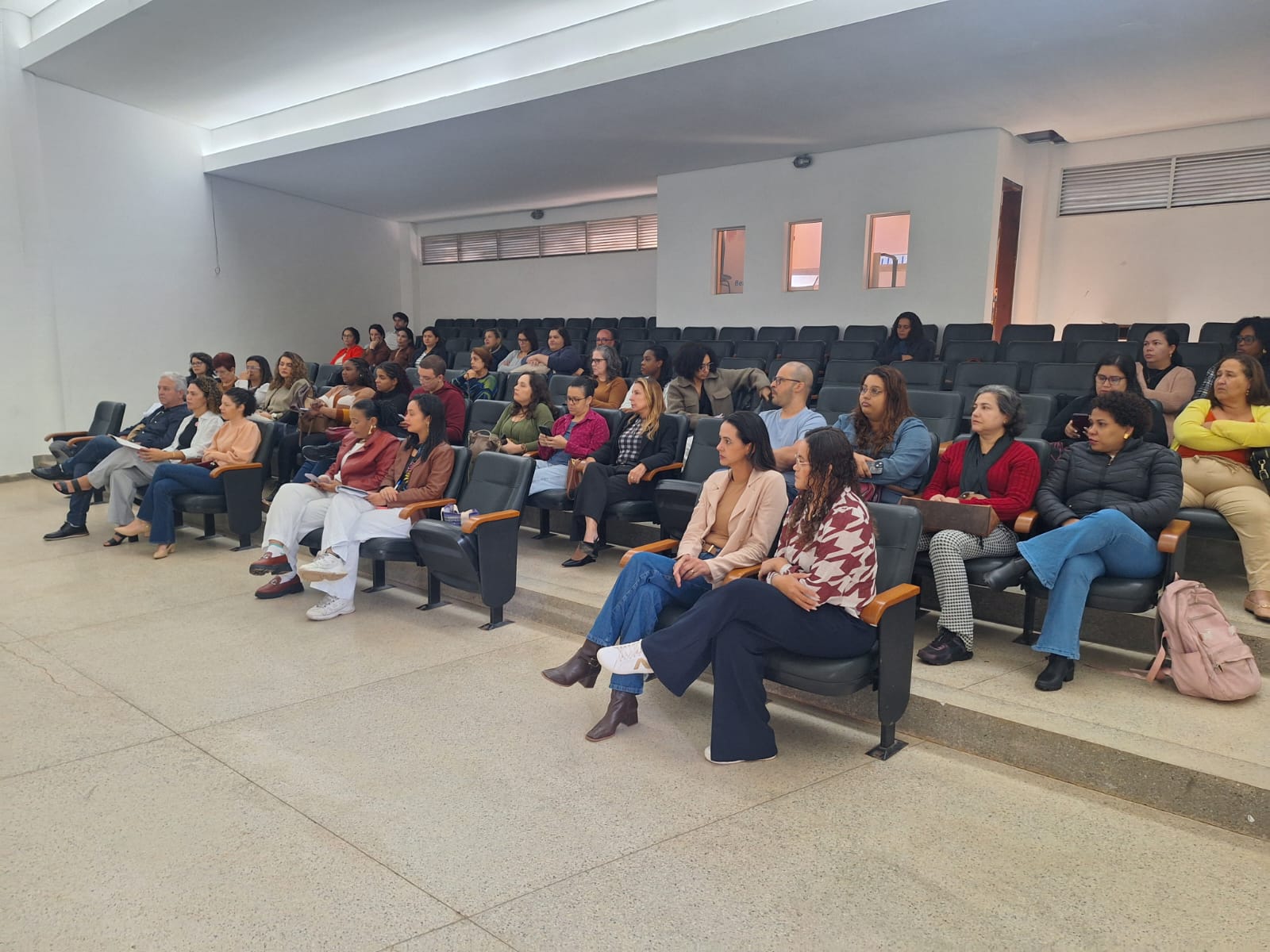 Seminário em Itabira debate saúde mental, cuidado humanizado e atendimento a pacientes em crise