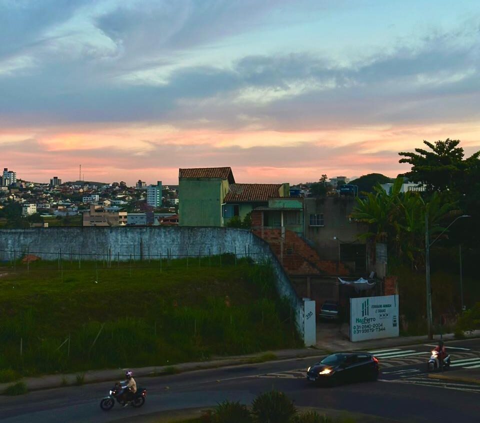 Sol entre nuvens e manhã fria: veja como fica o tempo nesta quinta em Itabira e região