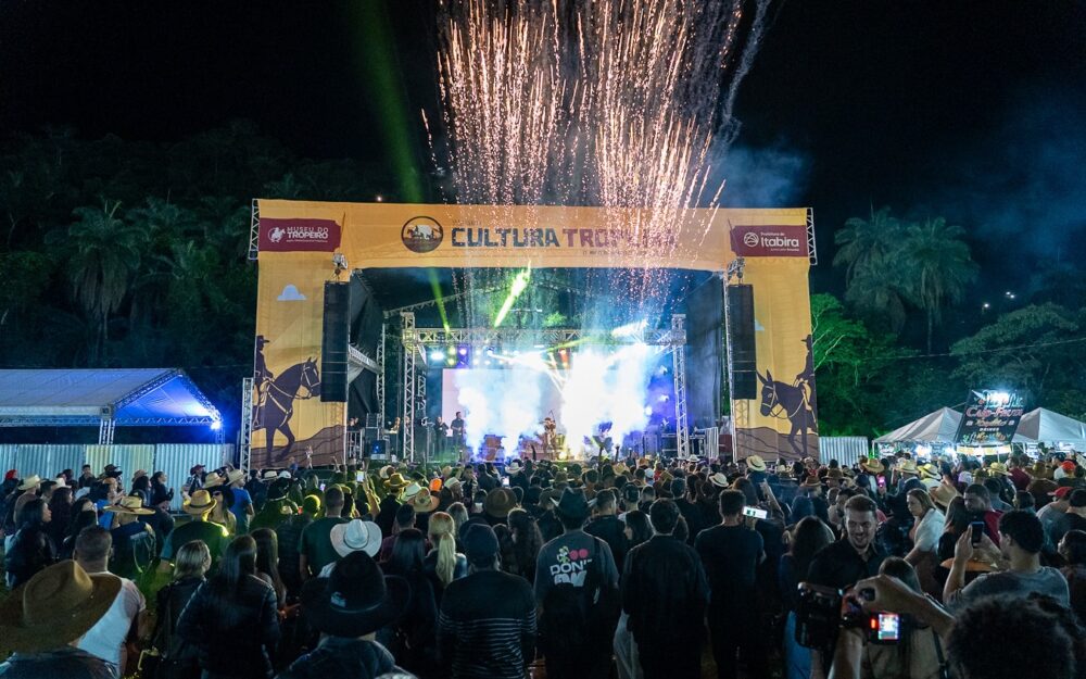 Mais de 8,5 mil pessoas e 1.554 cavaleiros movimentaram o 5º Festival da Cultura Tropeira, em Ipoema e região