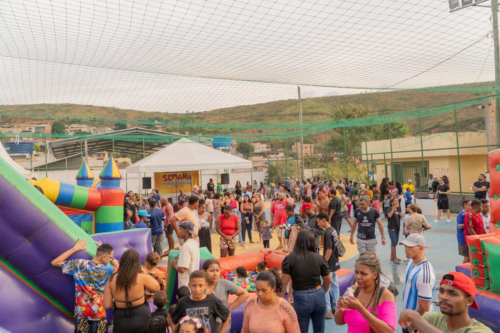 Dia de Voluntariado do Metabase reúne famílias e promove tarde de lazer no Bairro Fênix