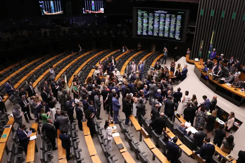 Congresso Nacional terá maior representação feminina da história a partir de 2027