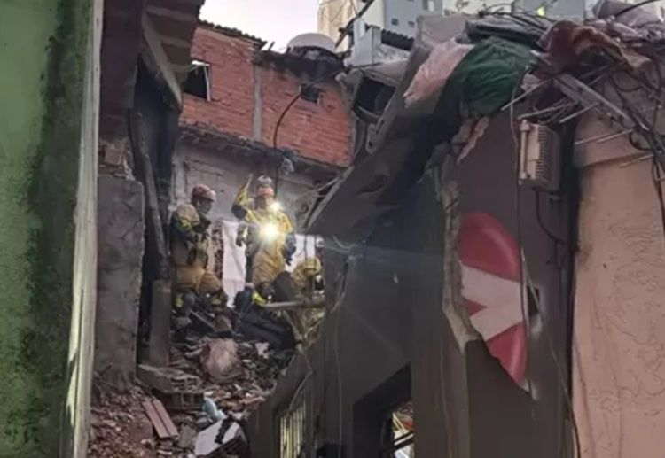 Explosão em obra da Sabesp atinge ao menos dez casas, mata homem e deixa três feridos no Jaguaré, em São Paulo