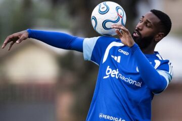 Cruzeiro encara Universidad Católica no Chile pela Copa Libertadores; Rádio Caraça FM transmite o jogo