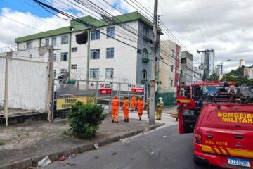 Piloto e copiloto morrem em queda de avião no bairro Silveira, em BH