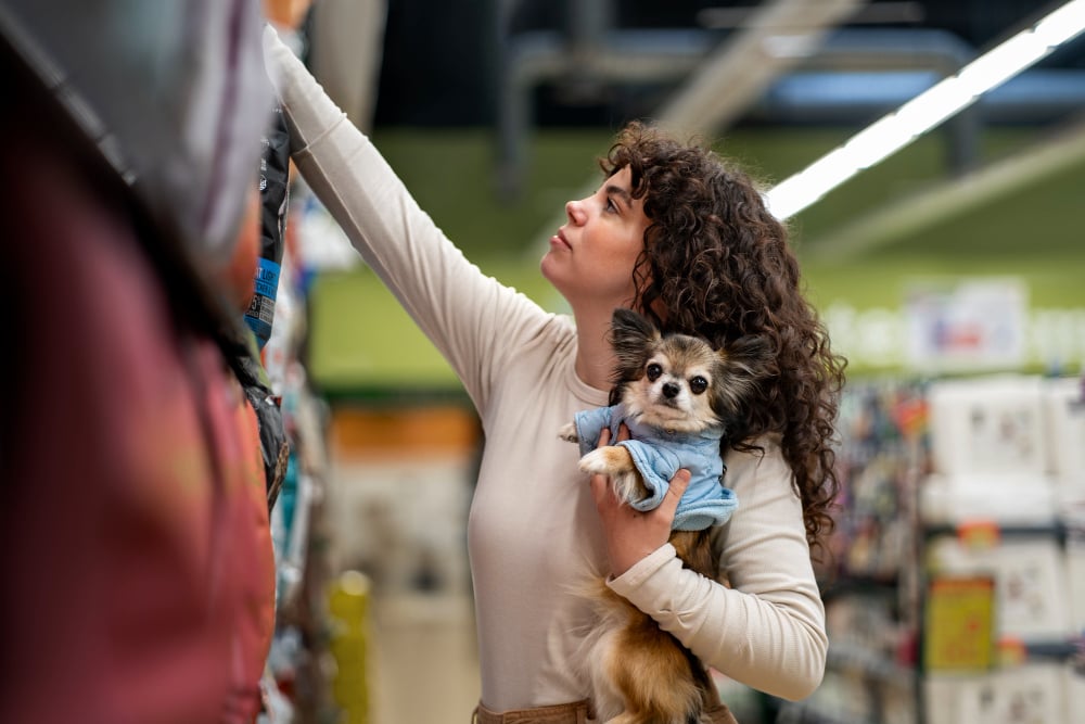 Projeto libera entrada de animais de estimação em supermercados de BH