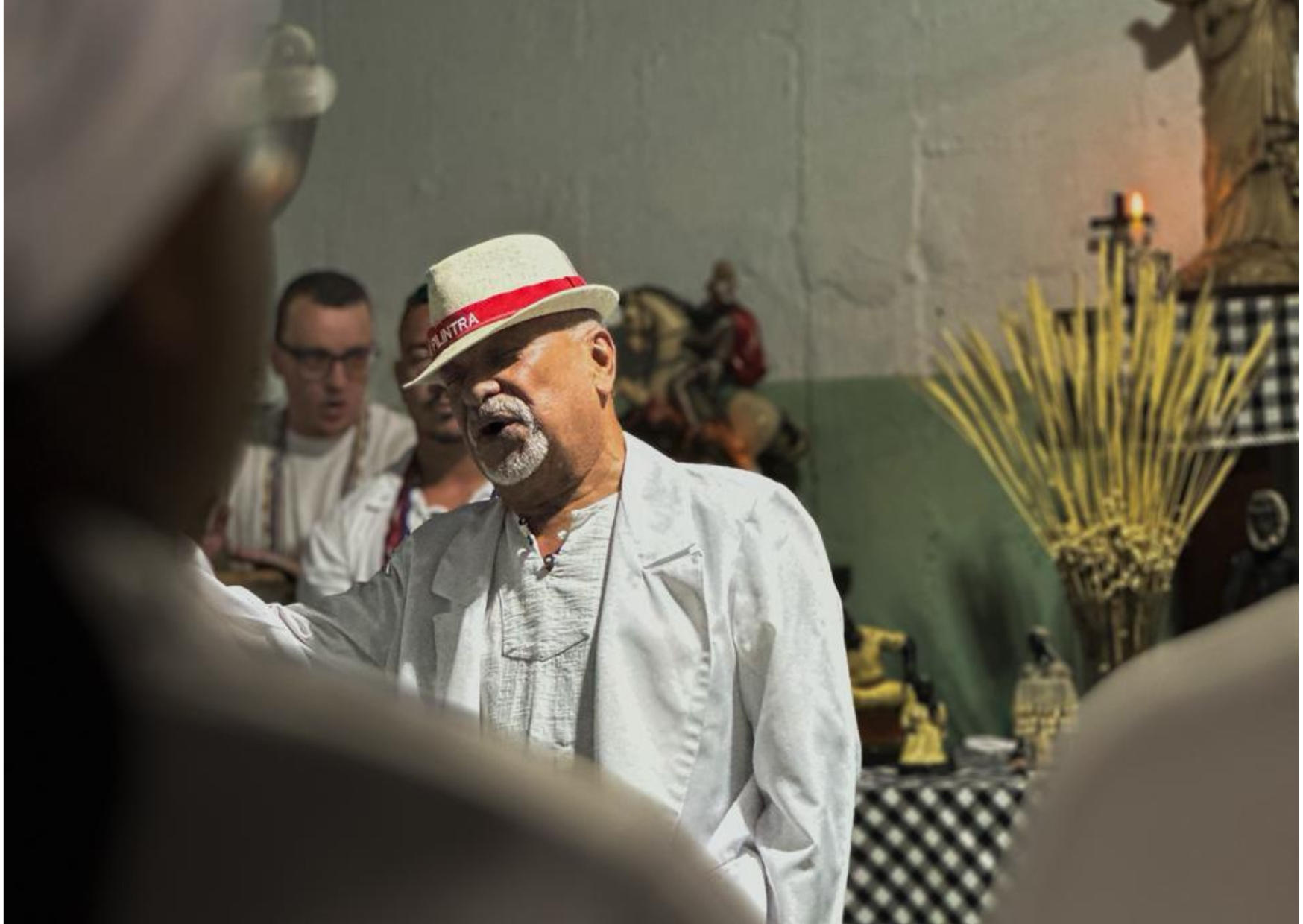 Série mostra a rotina de terreiro e amplia o debate sobre religiões de matriz africana em Itabira