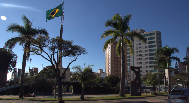 Dia de jogo do Brasil altera funcionamento de serviços em BH