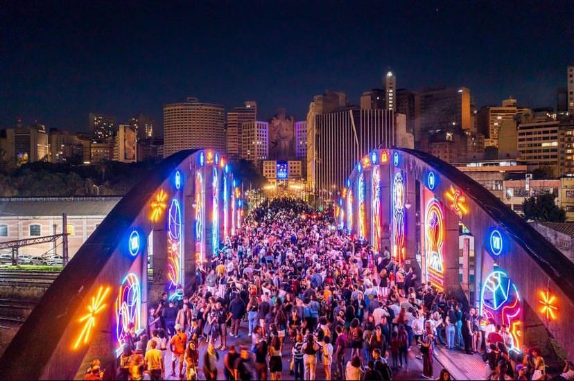 Festa da Luz ocupa o centro de BH com projeções e instalações gratuitas