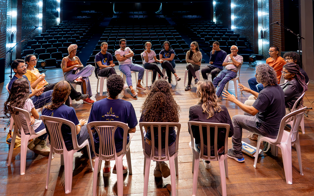 FCCDA promove segundo encontro da roda de conversa “A Arte da Presença” para debater o teatro em Itabira