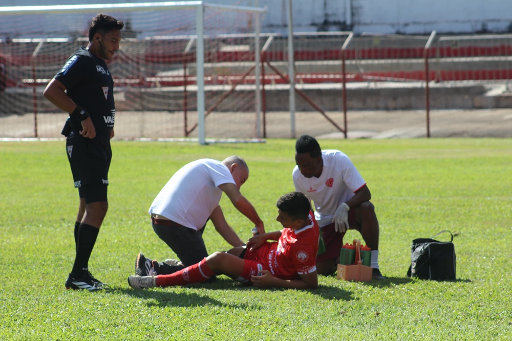 Valério tem gol anulado, fica no empate com o Coimbra e segue sem vencer no Estádio Israel Pinheiro, em Itabira