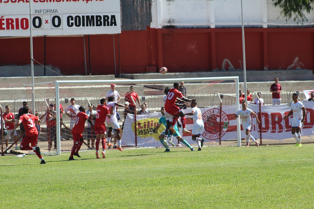 Valério tem gol anulado, fica no empate com o Coimbra e segue sem vencer no Estádio Israel Pinheiro, em Itabira