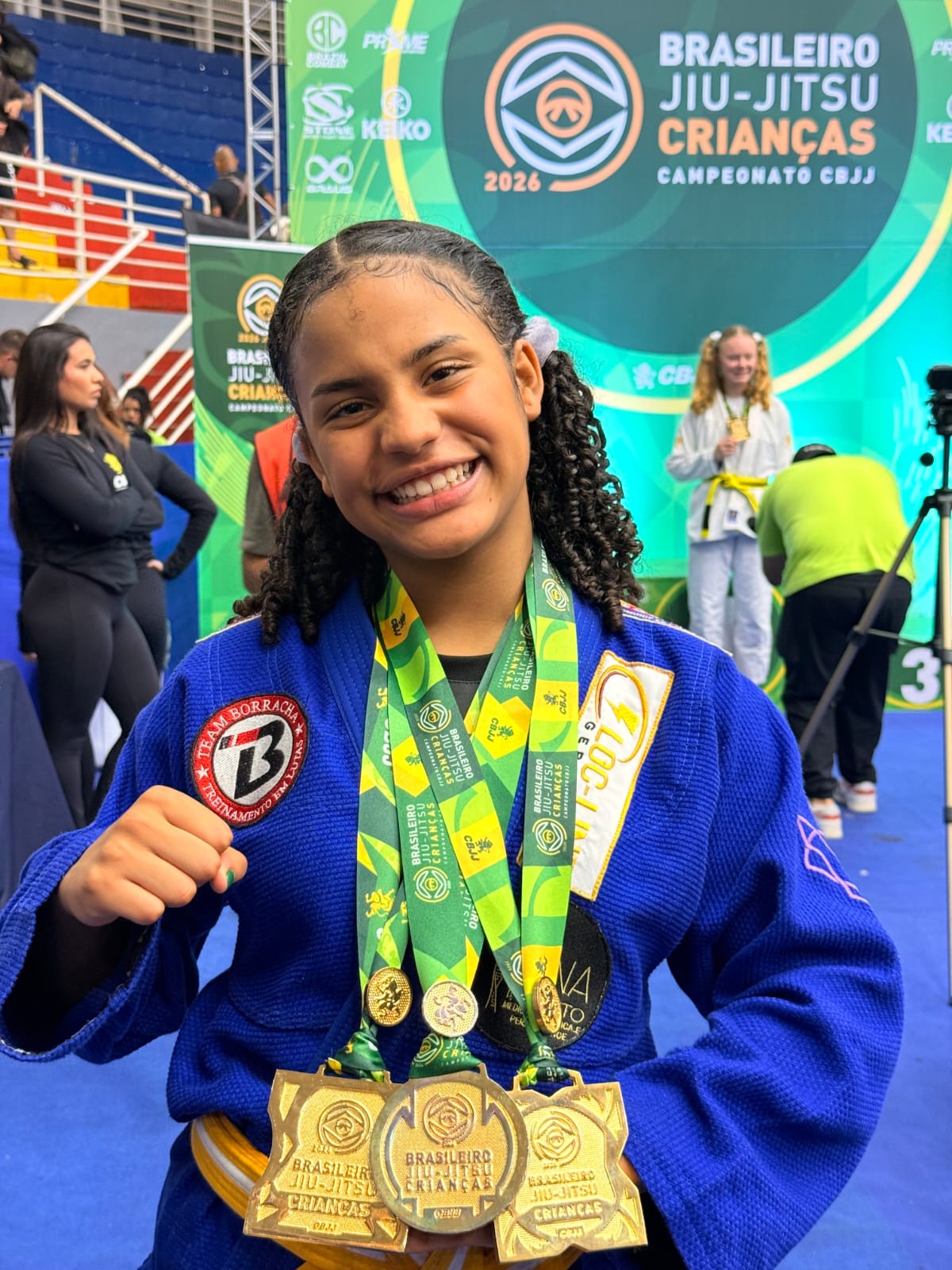 Inês Braba conquista tricampeonato brasileiro de jiu-jitsu infantil