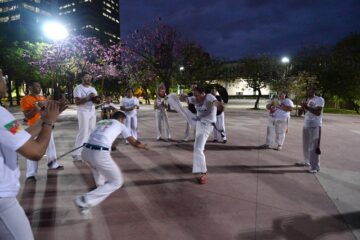 Lei inclui capoeira no currículo escolar em Minas como parte da cultura afro-brasileira
