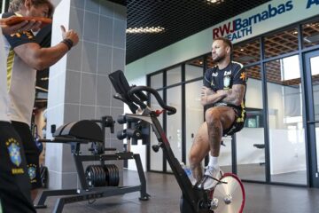 Copa do Mundo: exames de Neymar apontam “boa evolução”, afirma CBF
