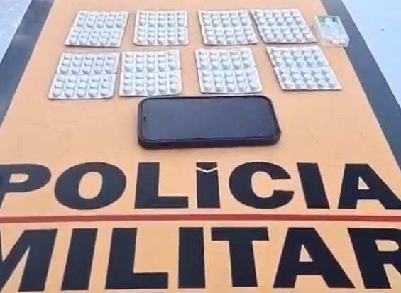 Caminhoneiro é preso com 247 comprimidos de “rebite” durante fiscalização na MG-129, em Itabira