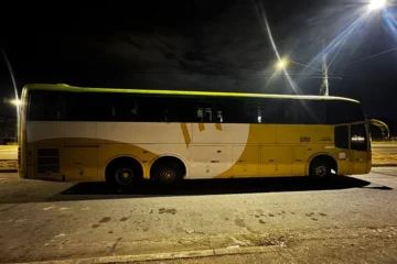 Torcedor morre após subir no teto de ônibus na volta de jogo do Cruzeiro
