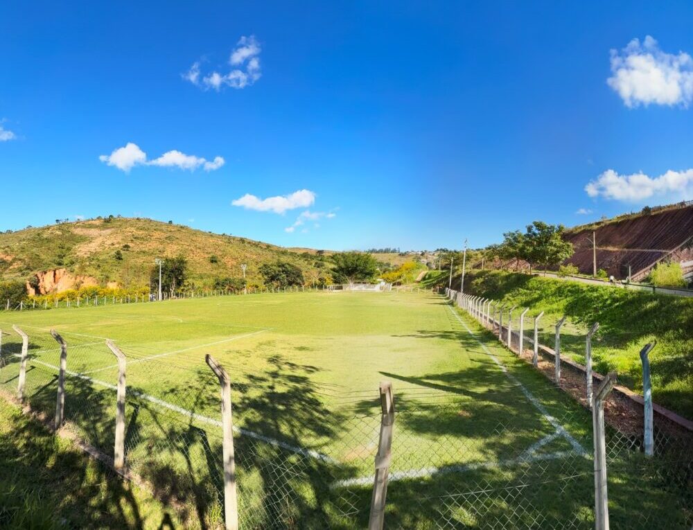 Bairro Pedreira do Instituto terá primeiro campo com iluminação e uso ampliado no período noturno; inauguração é nesta terça-feira