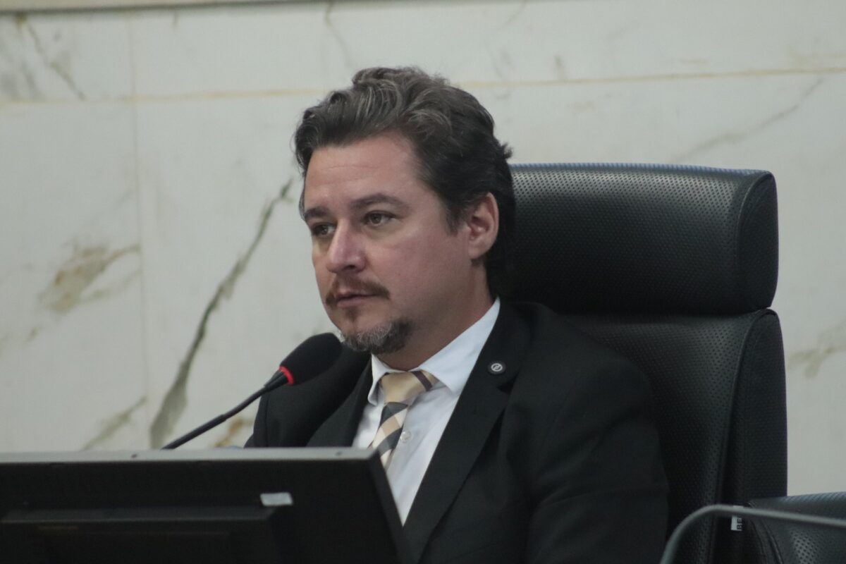 Carlin Filho articula apoio para corredor ferroviário entre Itabira e RMBH; entenda o projeto