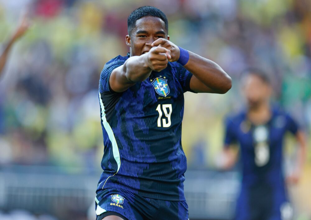 Enquanto as seleções revelam seus talentos ao mundo, Brasil esconde o seu