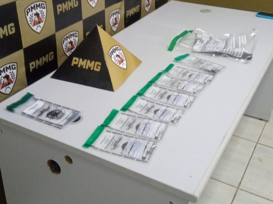 Operação da Polícia Militar apreende drogas e arma artesanal em Itabira