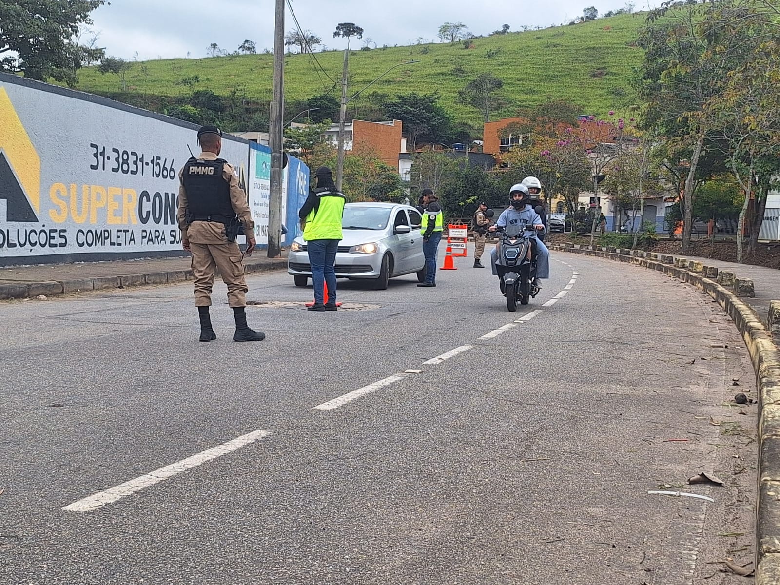 Transita e Polícia Militar realizam blitz educativa para reforçar segurança no trânsito em Itabira