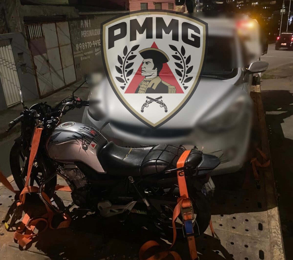 Condutor sem habilitação foge da PM, perde controle da moto e tem veículo apreendido em Itabira