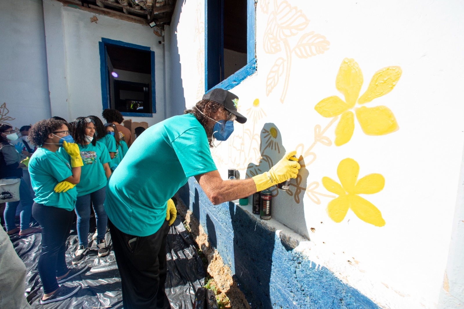 Museu da Pharmácia ganha murais de grafite em Ipoema