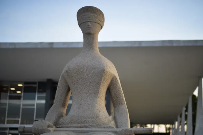 STF decide que municípios não podem usar área do imóvel para calcular IPTU