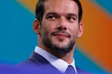 Presidente da CBF banca viagens para mulheres, familiares e amigos   com verba da entidade