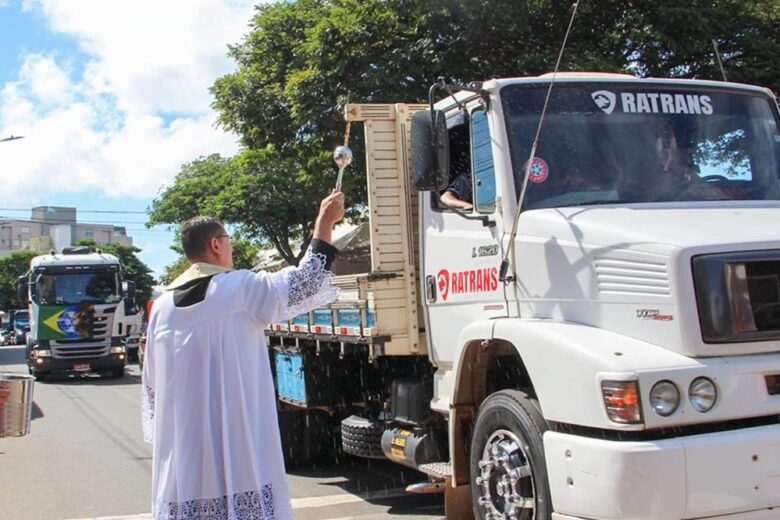 3ª edição da Festa do Caminhoneiro movimenta Itabira neste domingo