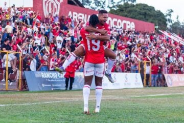 Valério decide vaga na semifinal diante do Villa Nova com Israel Pinheiro lotado