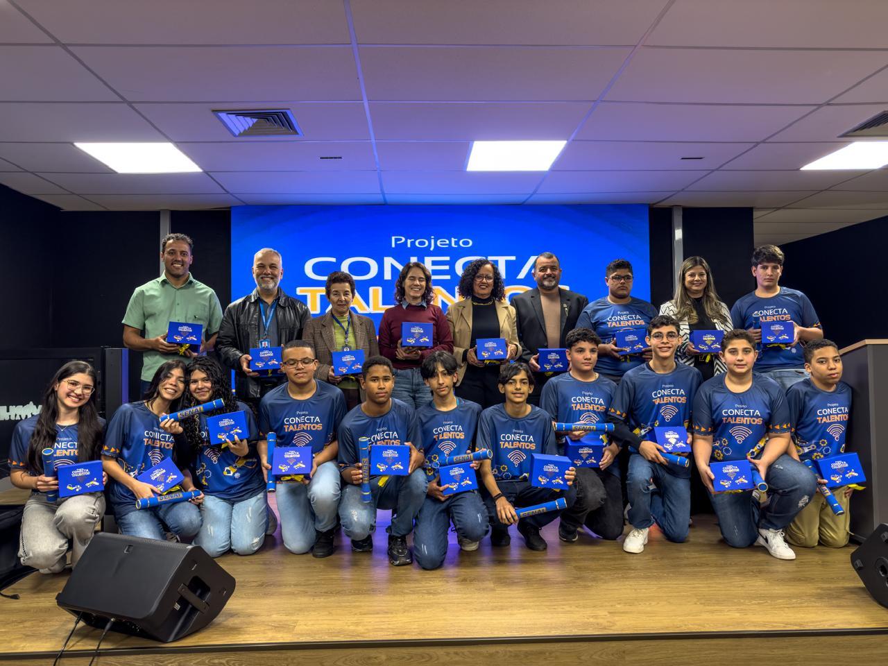 Conecta Talentos forma a primeira turma de Robótica em São Gonçalo do Rio Abaixo