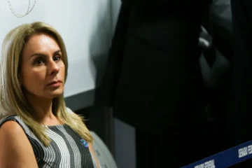 Esposa de Alexandre de Moraes enviou contrato de R$ 129 milhões diretamente a Vorcaro