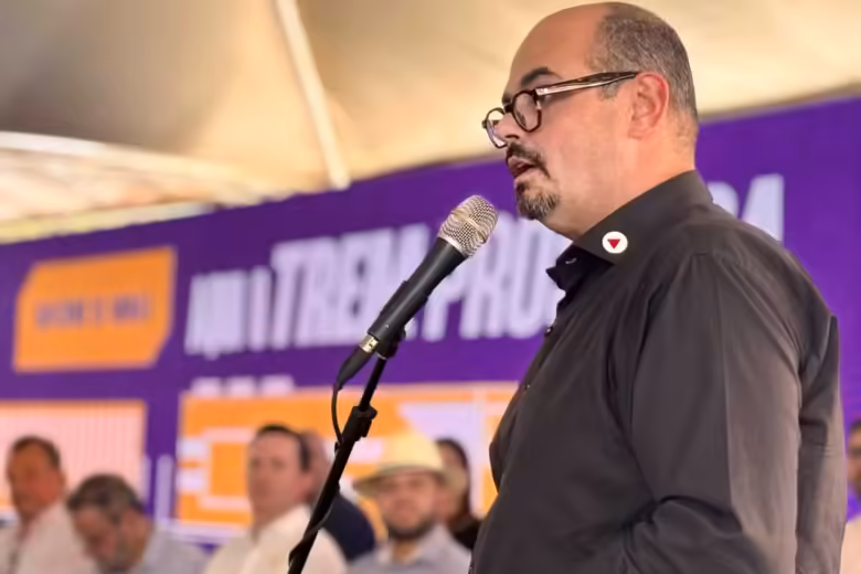 Mateus Simões dispara contra  Marcelo Aro: “ele passou quatro anos parasitando o Governo de Minas”