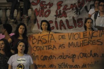 Violência atinge mais de 50% das mulheres que se relacionam com homens