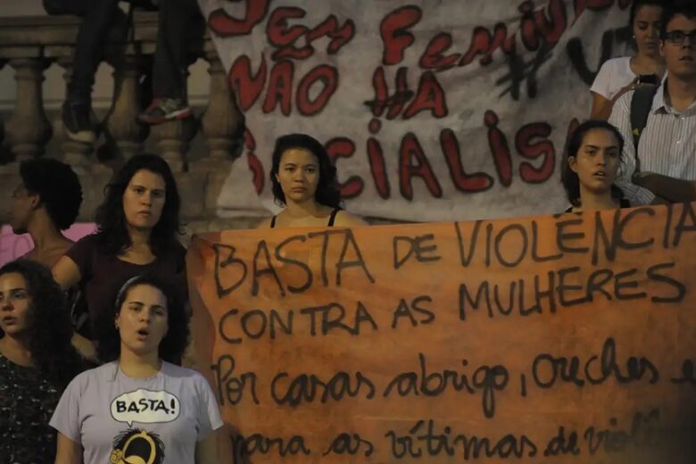 Violência atinge mais de 50% das mulheres que se relacionam com homens