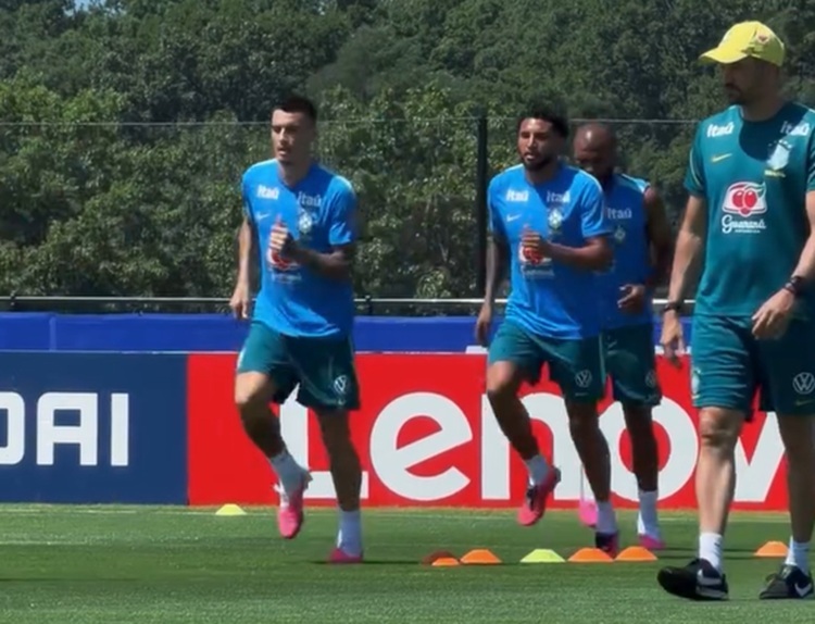 Debaixo de muito calor, Brasil segue preparação para encarar a Noruega pela Copa do Mundo