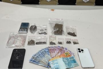 Jovem é preso por tráfico de drogas durante operação da Polícia Militar em Itabira