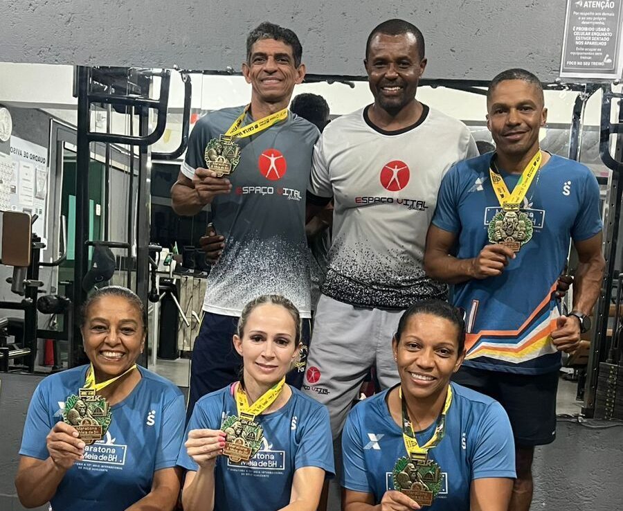 Corredores da Academia Espaço Vital superam desafios em maratona e meia maratona na capital mineira