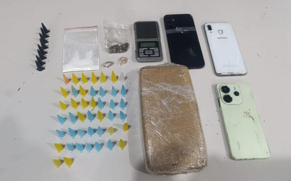 Operação do Tático Móvel desarticula ponto de tráfico e termina com duas prisões em Itabira